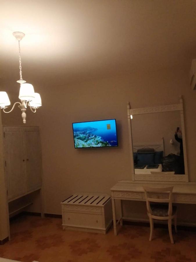 Dionisia Apartments 2 克法洛斯 外观 照片